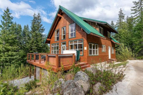 Hot Tub Cool Views: Roaring Creek Cabin Leavenworth